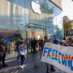 Une action à Bruxelles appelle au boycott de l’iPhone 16 contre le “génocide au Congo”